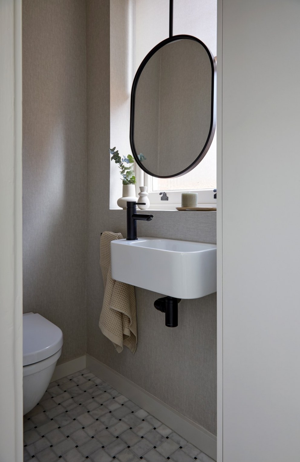 Flat within Grade II Listed Mansion House | Guest WC | Interior Designers